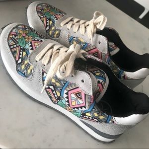 Inkkas 👟sustainable + fashionable sneakers👟